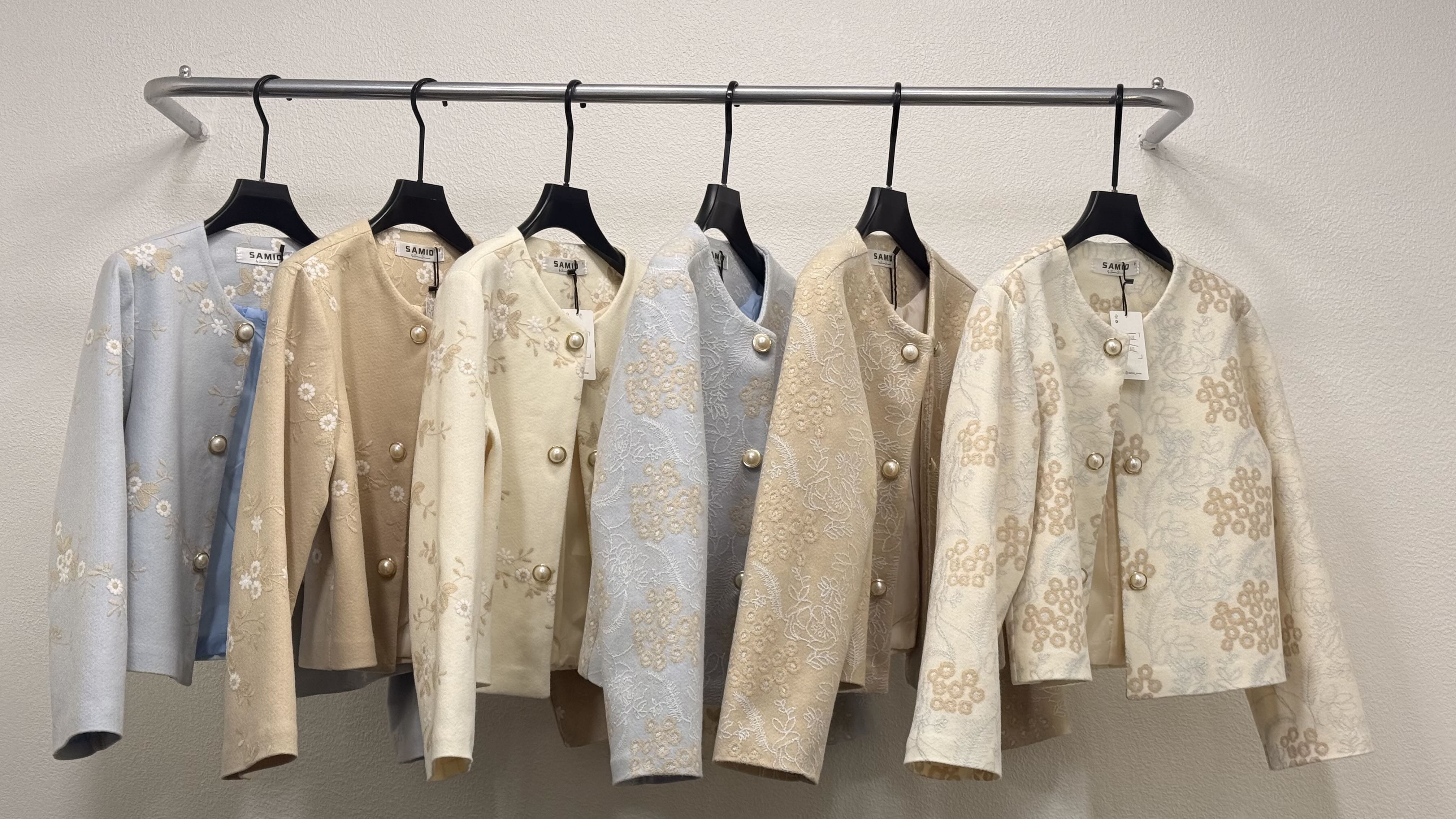 کراپ کت زنانه فوتر گلدوزی شده 6 دکمه ساده و لمه دوزی (کد 445)